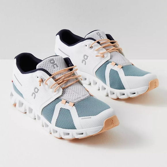 On Running Shoes - On Running Cloud 5 Push Sneakers